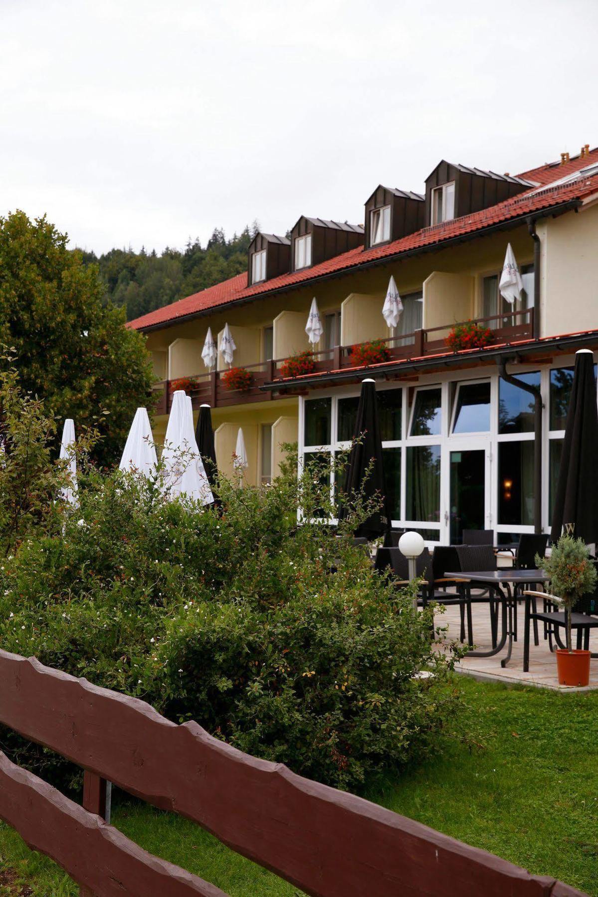 Sonnenhotel Fuerstenbauer 보덴마이스 외부 사진