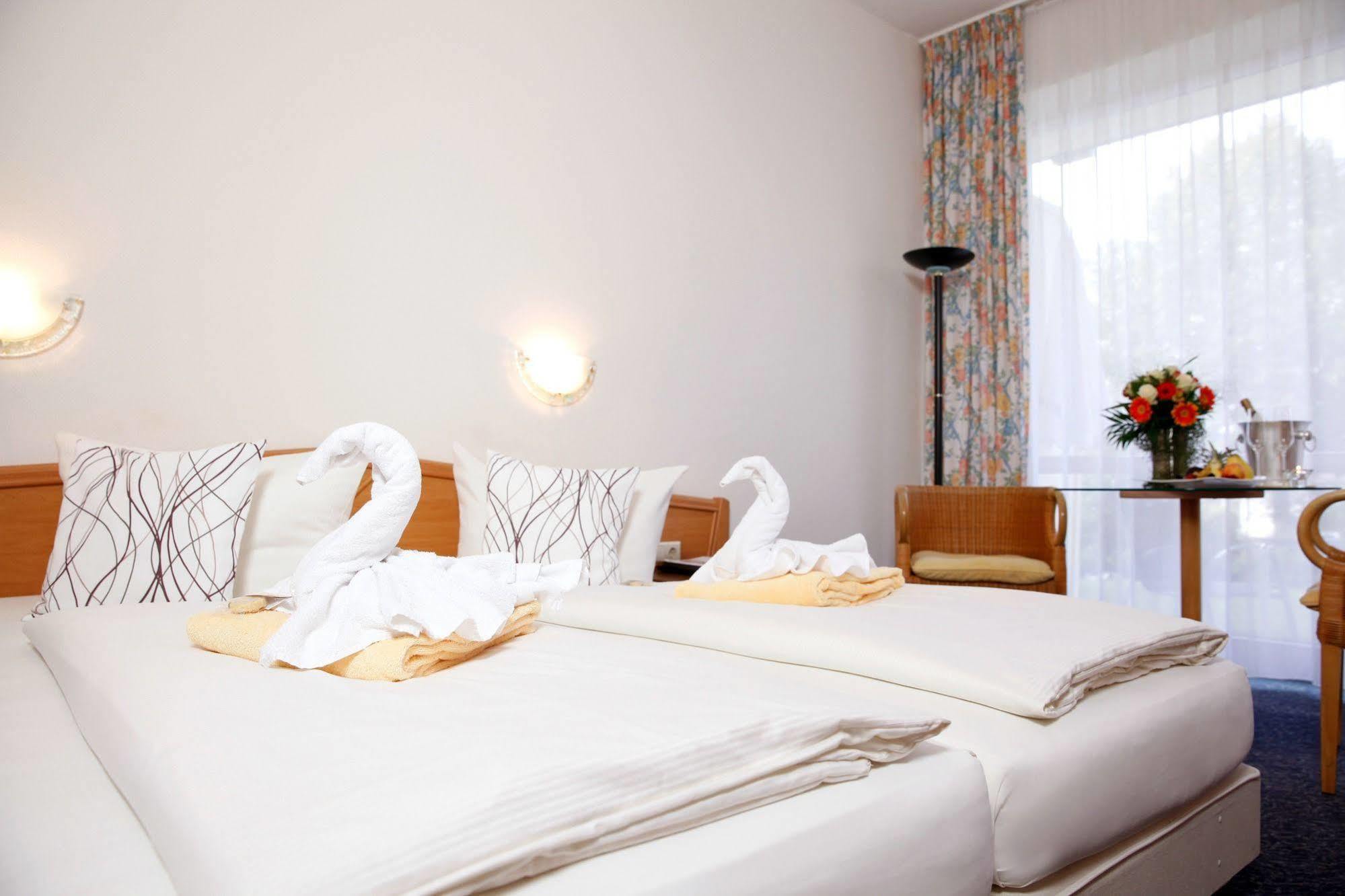 Sonnenhotel Fuerstenbauer 보덴마이스 외부 사진